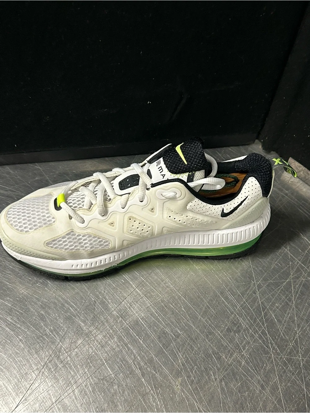 Nike Air Max Size 6.5 Youth